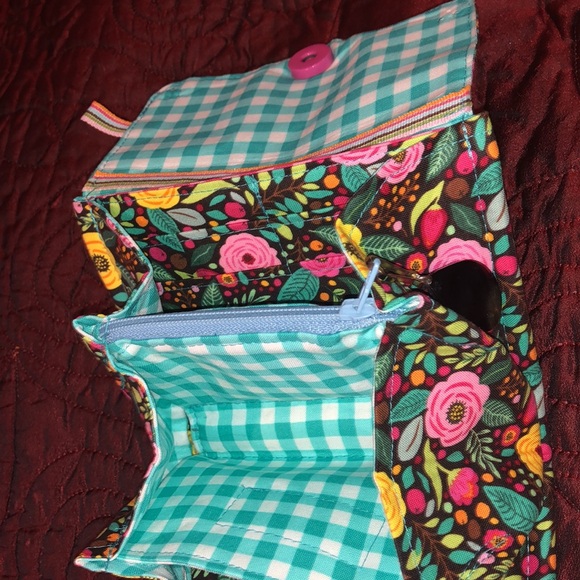 Vera Bradley Style Handmade and designed by Shannon 3 pocket wallet - Picture 4 of 7